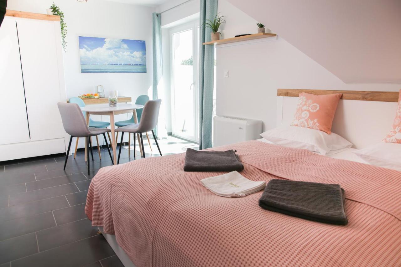 بالاتونفوريد Balkon Apartmanhaz Panzio المظهر الخارجي الصورة
