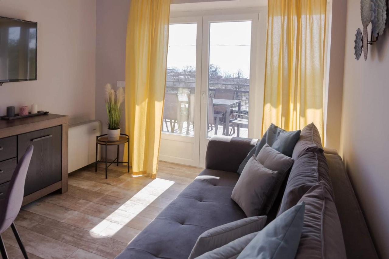 بالاتونفوريد Balkon Apartmanhaz Panzio المظهر الخارجي الصورة