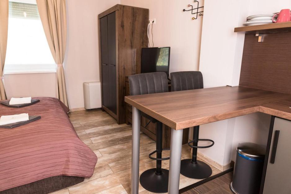 بالاتونفوريد Balkon Apartmanhaz Panzio المظهر الخارجي الصورة