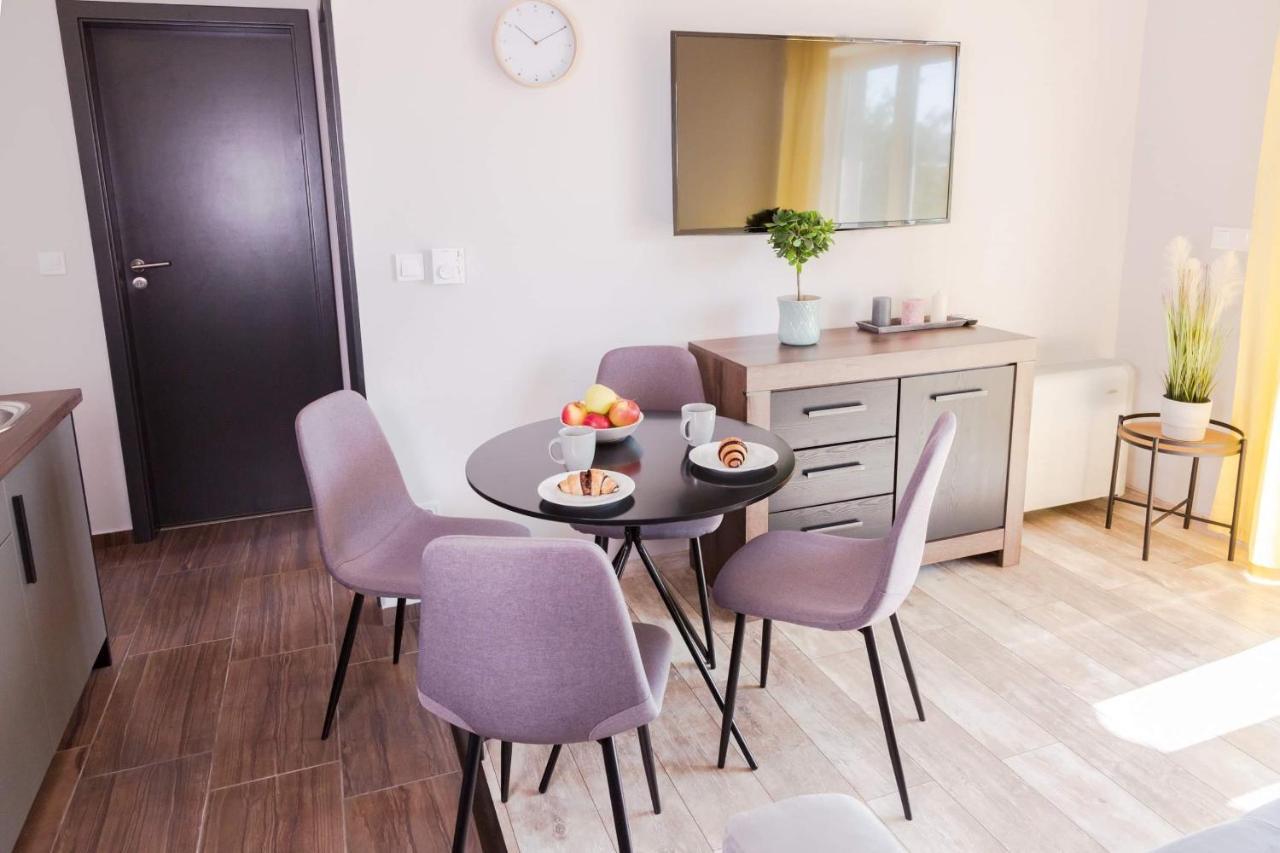 بالاتونفوريد Balkon Apartmanhaz Panzio المظهر الخارجي الصورة