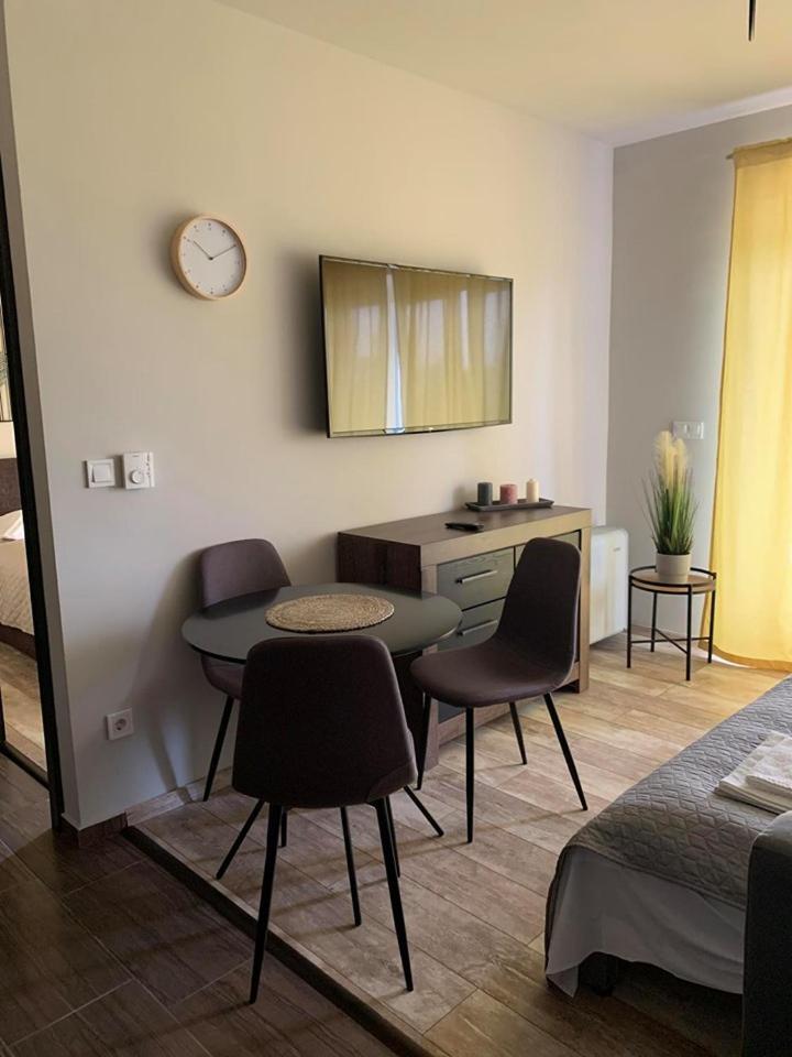 بالاتونفوريد Balkon Apartmanhaz Panzio المظهر الخارجي الصورة